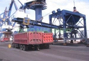 Zasobnik portowy z taśmą